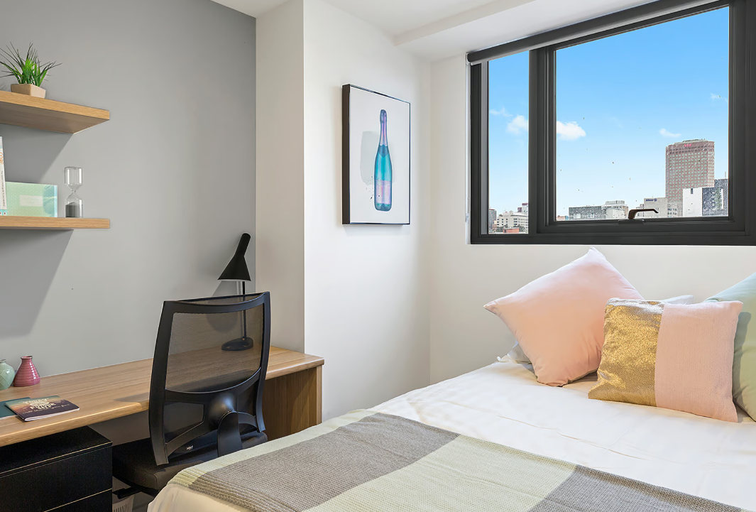 7 Bedroom Apartment - Double Bed