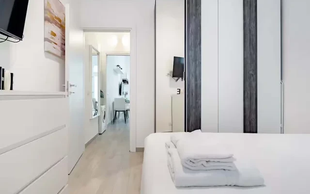 Bilocale in Viale Carlo Troya a Milano 1