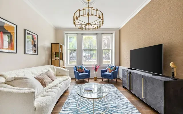 Ridgmount Gardens, London, WC1E 7AU 2