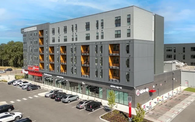 The Edwin on Grand 0