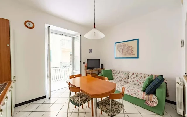 Accogliente appartamento con parcheggio a Chiavari 0
