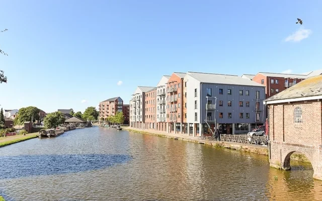 The Towpath 0