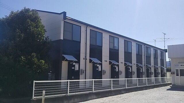 レオパレスルミエール高出