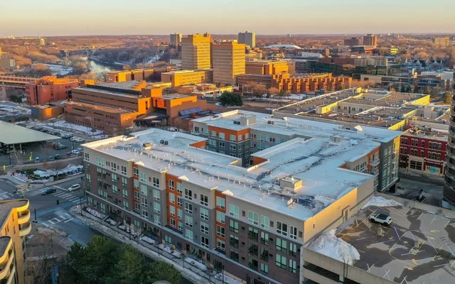 7 West Apartment Homes 0