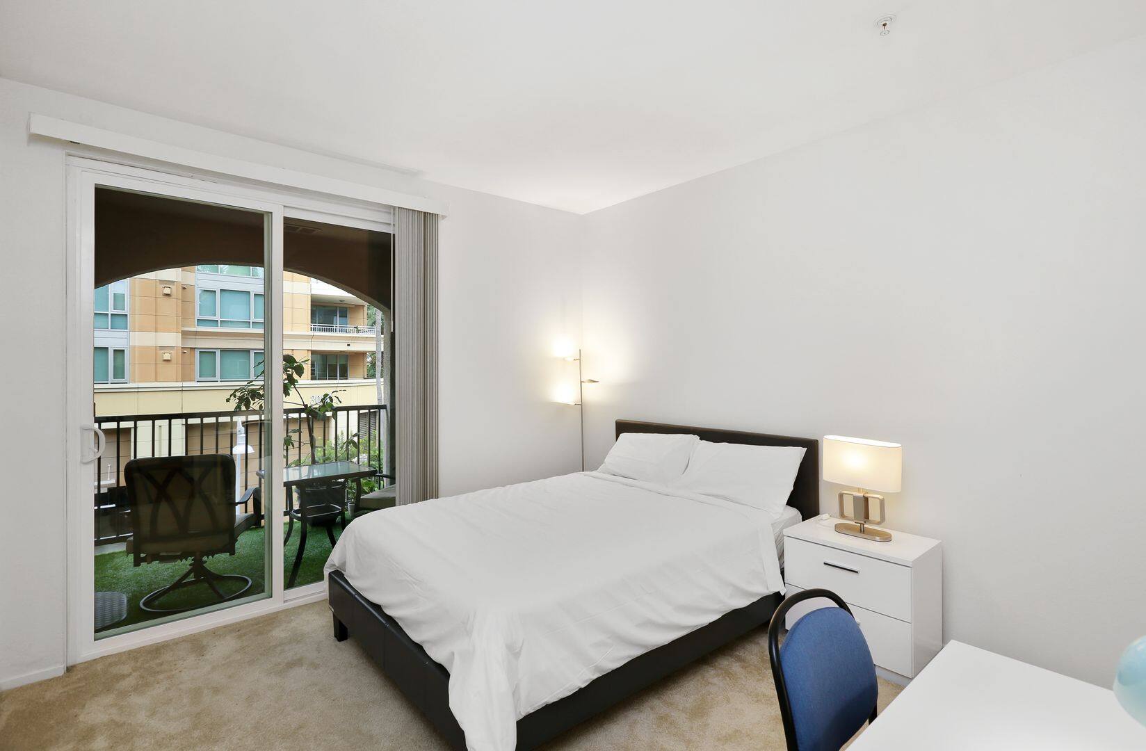 Private Room in 2 bed