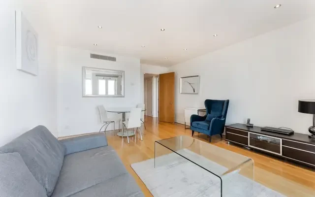 Eaton House, Canary Riverside, 38 Westferry Circus, London, E14 8RN 3