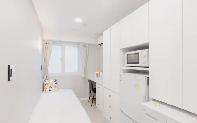 MEGASTAY YEONHEE : Yonsei West Gate: 7-min EWHA 5min(bus) - Seoul student accommodation - Deluxe room