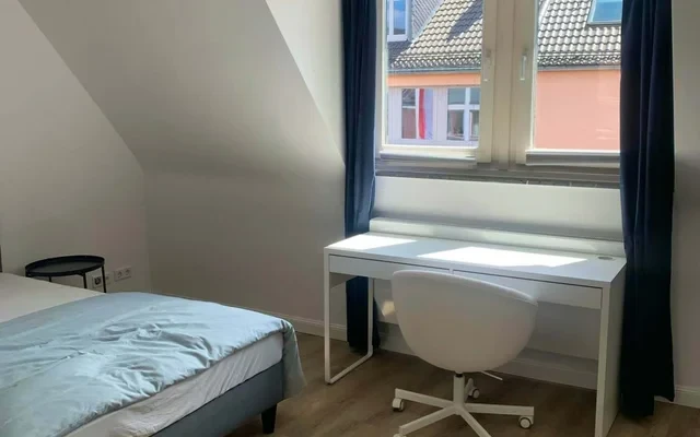 Ratinger Strasse Dusseldorf 40213 Germany 0