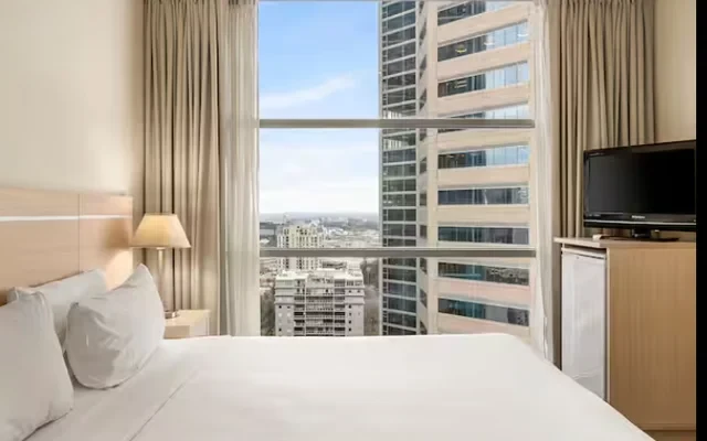 24 Lonsdale Street 1