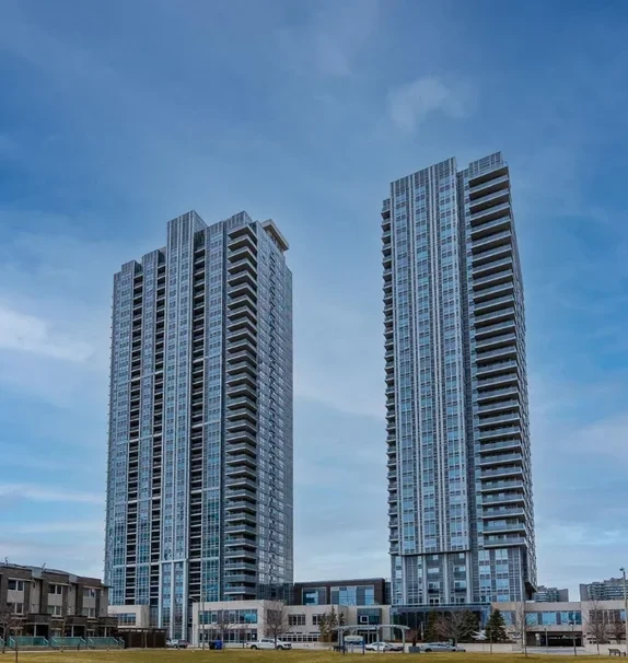 275 Village Green Square
