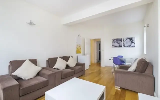 Minories, London, EC3N 1NT 1