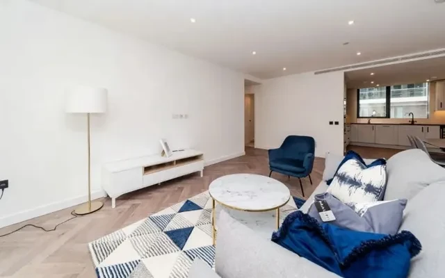 LH-1 Merino Gardens - London student accommodation