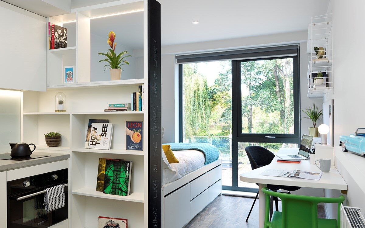 Baldwin Studio Single