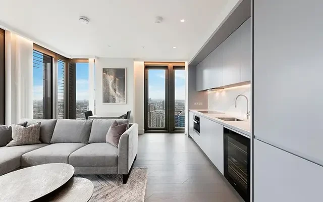 One Bishopsgate Plaza, Houndsditch, London, EC3A 7AB 4