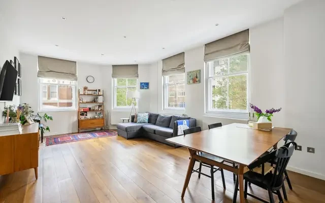 Howard Court, 1A Coleherne Road, London, SW10 9BS 0
