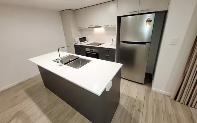 61 Hunter St 4