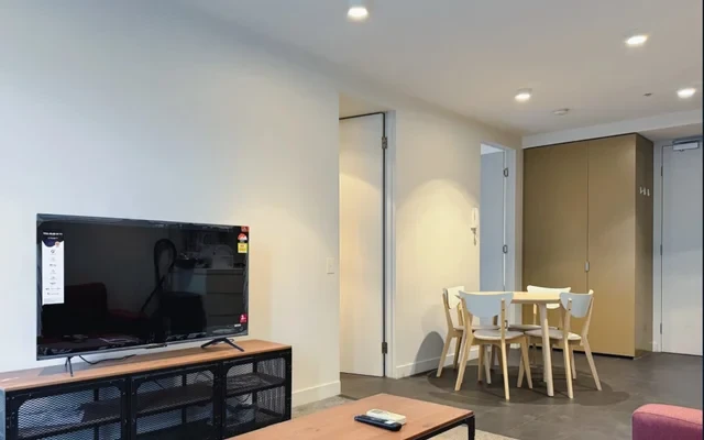 33 MacKenzie St 2