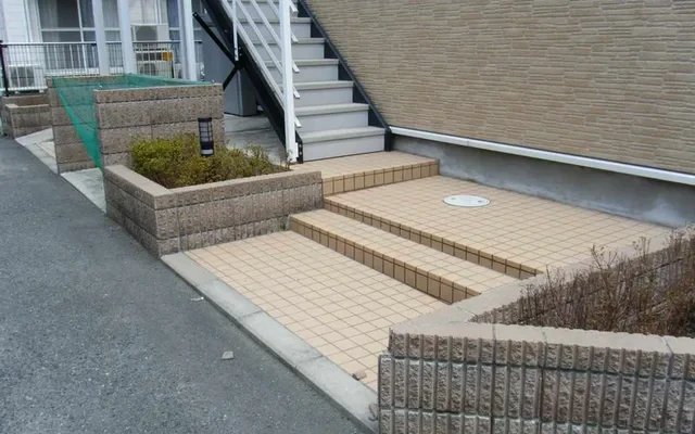 Leopalace Cranberry 2