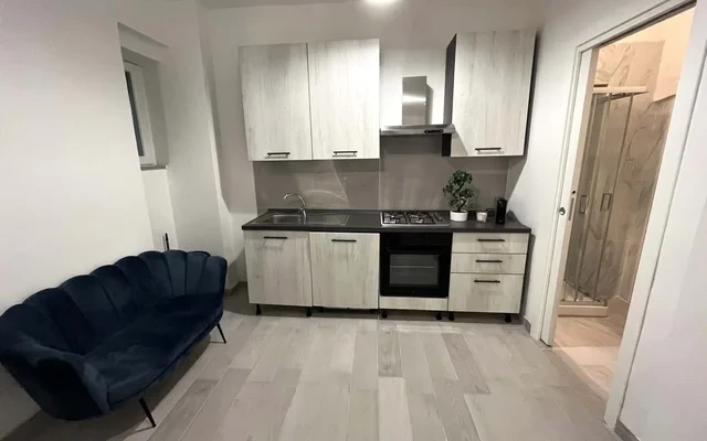 Bilocale ristrutturato -Rione San Pietro 0
