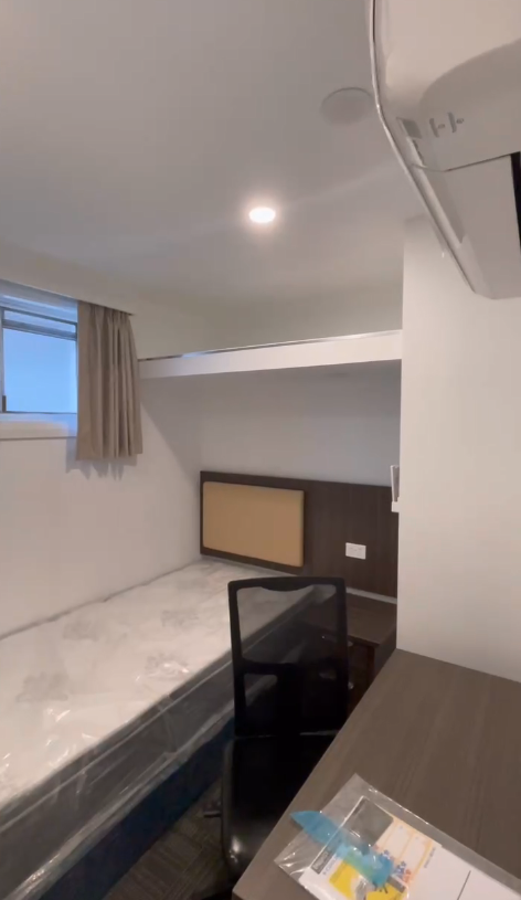 60 Wellington Rd