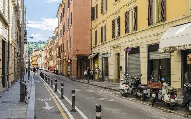 Via Frassinago 1