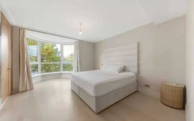 Balmoral Court 4