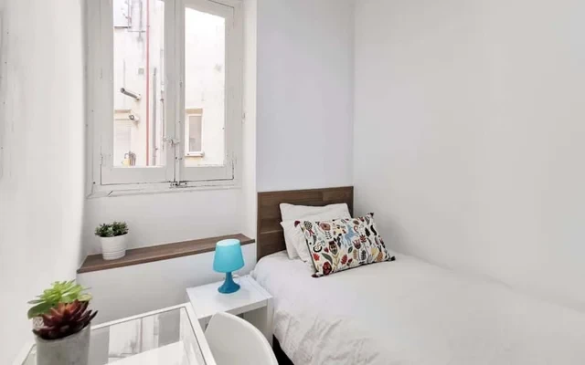 Appartamento minimalista a Madrid, Calle Valencia 3