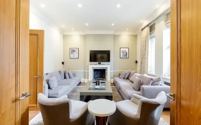 South Street, Mayfair, London, London, W1K 2XL 2