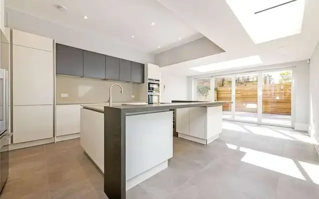 Clapham Common West Side 0