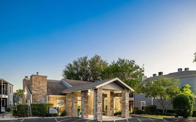 Austin Midtown Apartments 0