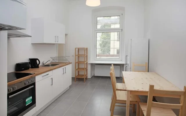 Koepenicker Strasse 1ADE-01-246M 2
