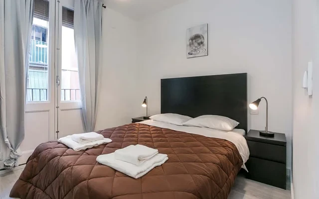 Apartment in Carrer de Montserrat, Barcelona for 55 m² with 2 bedrooms 4