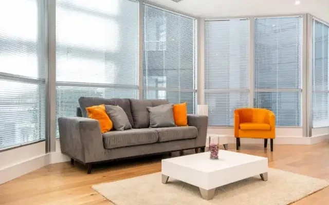 apartment in Kensington 0