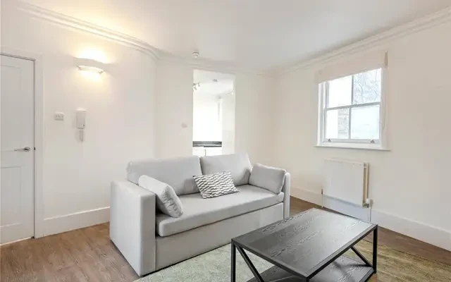 LH-New Oxford Street 4