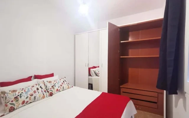 Apartamento con 2 patios en Poble Sec 3