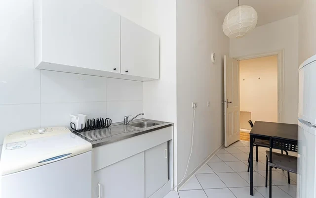 Studio Apartment 4
