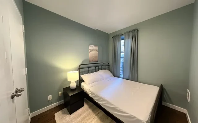 #542 - Full Bedroom A 0