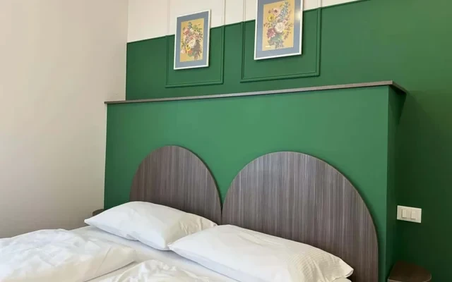 "The Duchess" Apartment 4