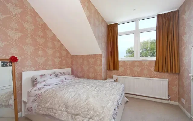 Home Park Road, London, SW19 7HR 4