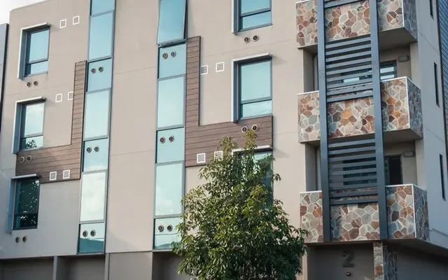 Student Living on Cobden 0