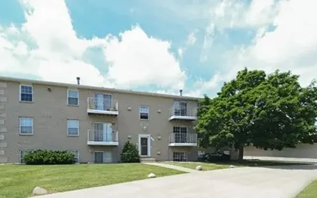Bayberry Village & Oakbrook Court Apartments 1