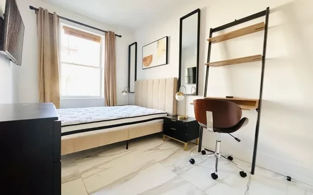 987 Willoughby Avenue, New York 4