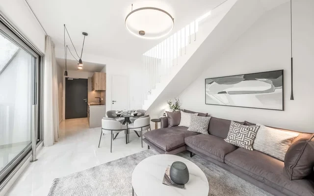 Penthouse Paradise: Luxury Two-Bedroom with Rooftop in Berlin Mitte 4