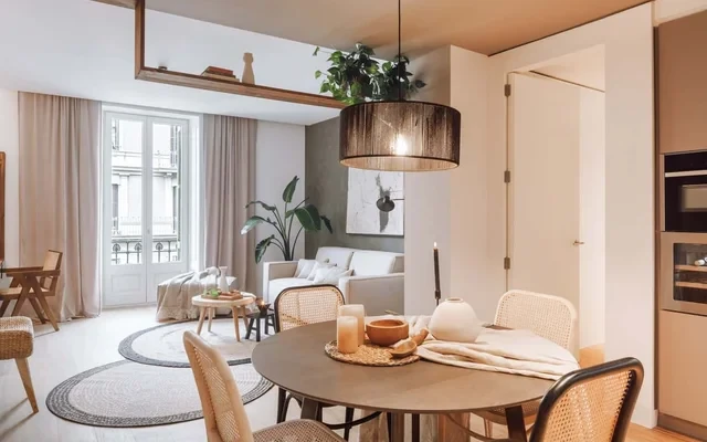 Kele - 1 bedroom and shared pool in Eixample Dreta 1