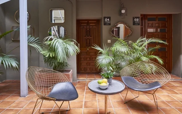 Confy studio right in the city centre-close to the Beach 1