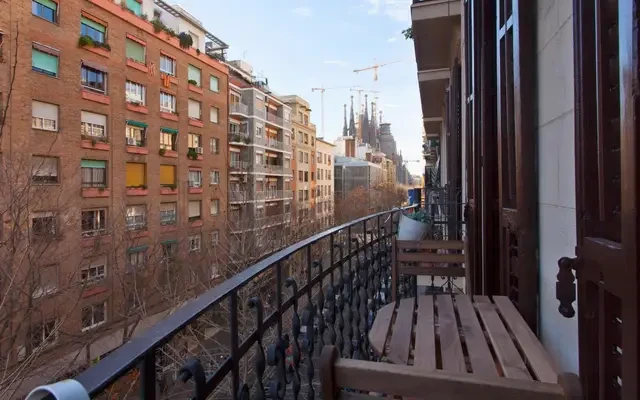 studio in La Sagrada Família (Eixample) 0