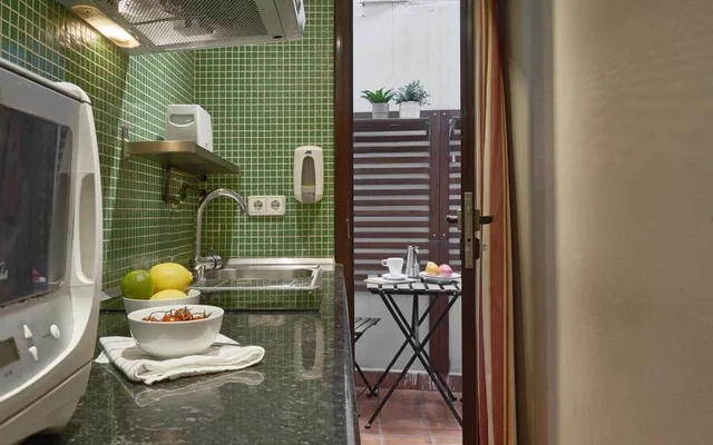 Confy studio right in the city centre-close to the Beach 0