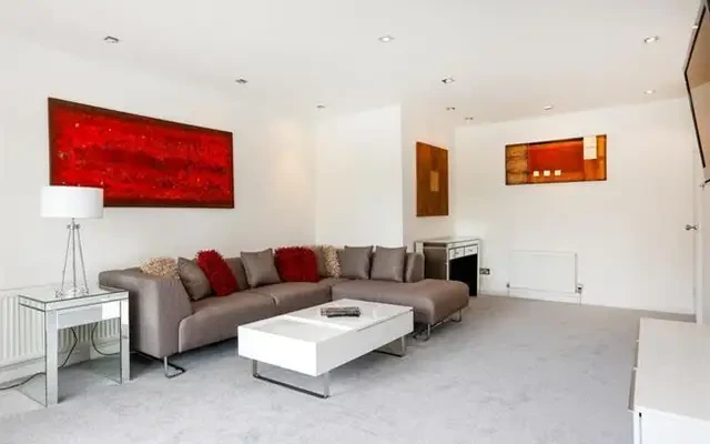 Ram Passage, Kingston Upon Thames, KT1 1HH 3