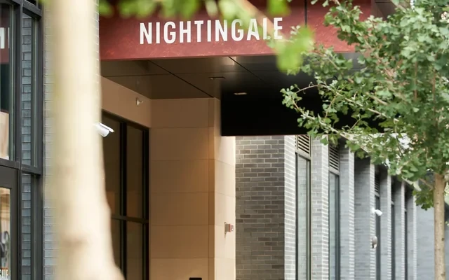 Nightingale Apartments - ที่พักนักศึกษาในพรอวิเดนซ์