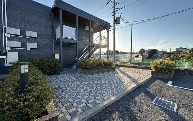 レオパレスアゼリア 4